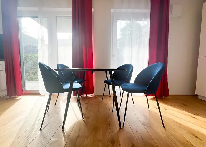 Grosszuegige Wohnung Mit Terrasse